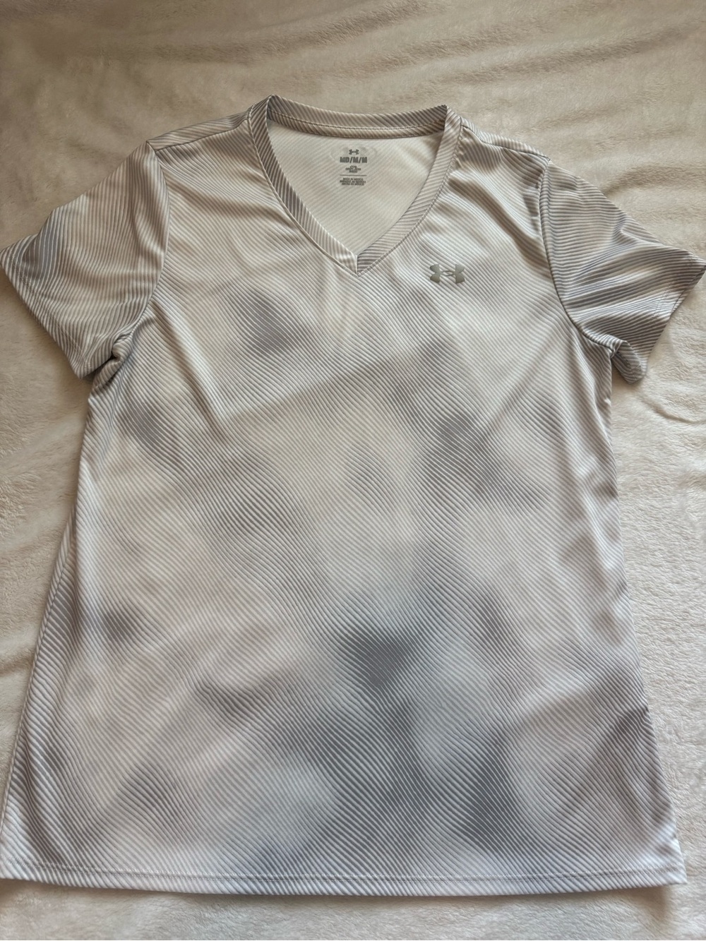 Under Armour Women's Light Gray V-Neck Short Sleeve Tee